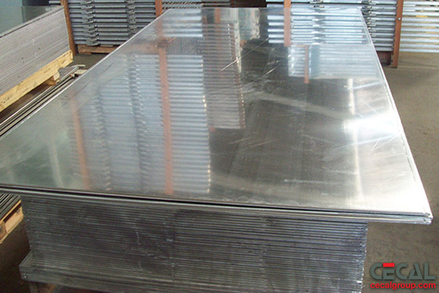 The cathode sheet is made from top quality, high purity aluminum alloy 1050, 1070 or 1200.